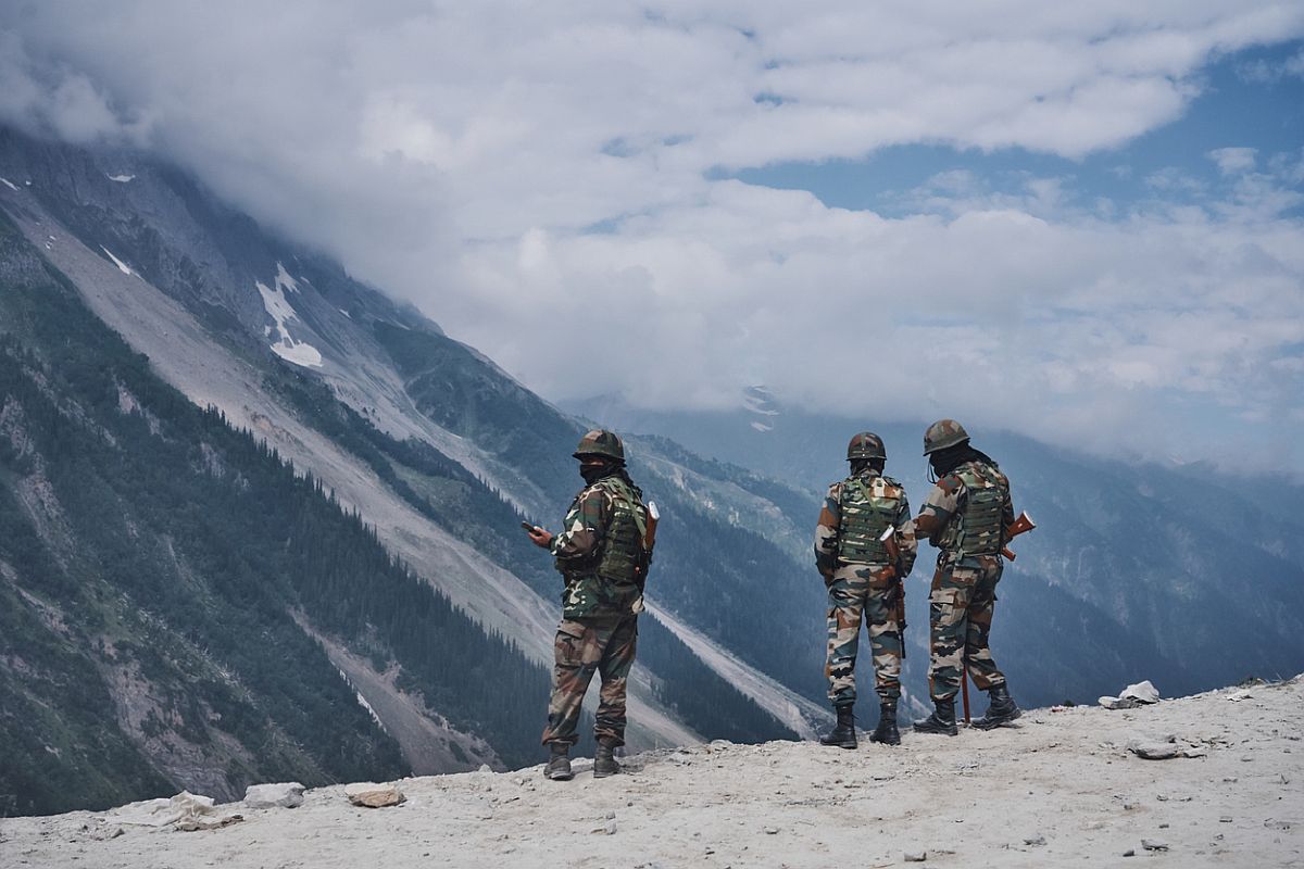 LAC पर हालिया संघर्ष के लिए चीन ने भारत को बताया जिम्मेदार | indian army ladakh