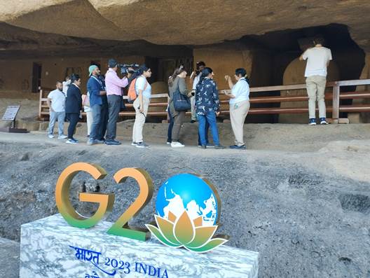 Kanheri Caves: G20 प्रतिनिधियों ने मुंबई में कन्हेरी गुफाओं का दौरा किया | image008FRX9