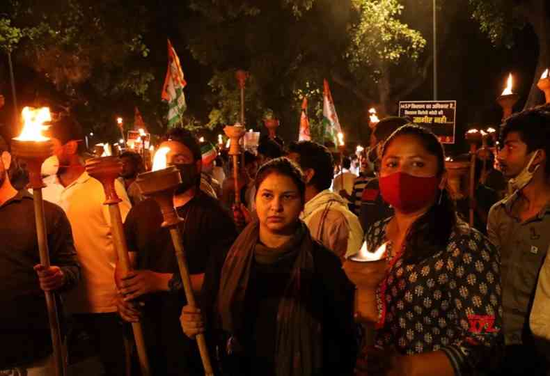Rahul Gandhi Live: कांग्रेस के मशाल मार्च से पहले लाल किला इलाके में धारा 144 जारी 10 Congress Torch March at Red Fort, Rahul Gandhi Live News, Rahul Gandhi Latest News, Congress News, NSUI News
